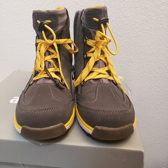 NEW $144 AQUATHERM SANTANA CANADA WATERPROOF 9 - Picture 2 of 5